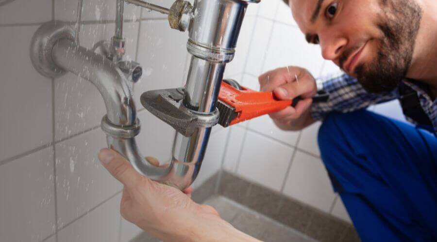 Professional clogged toilet repair services in Plattsburg, MO